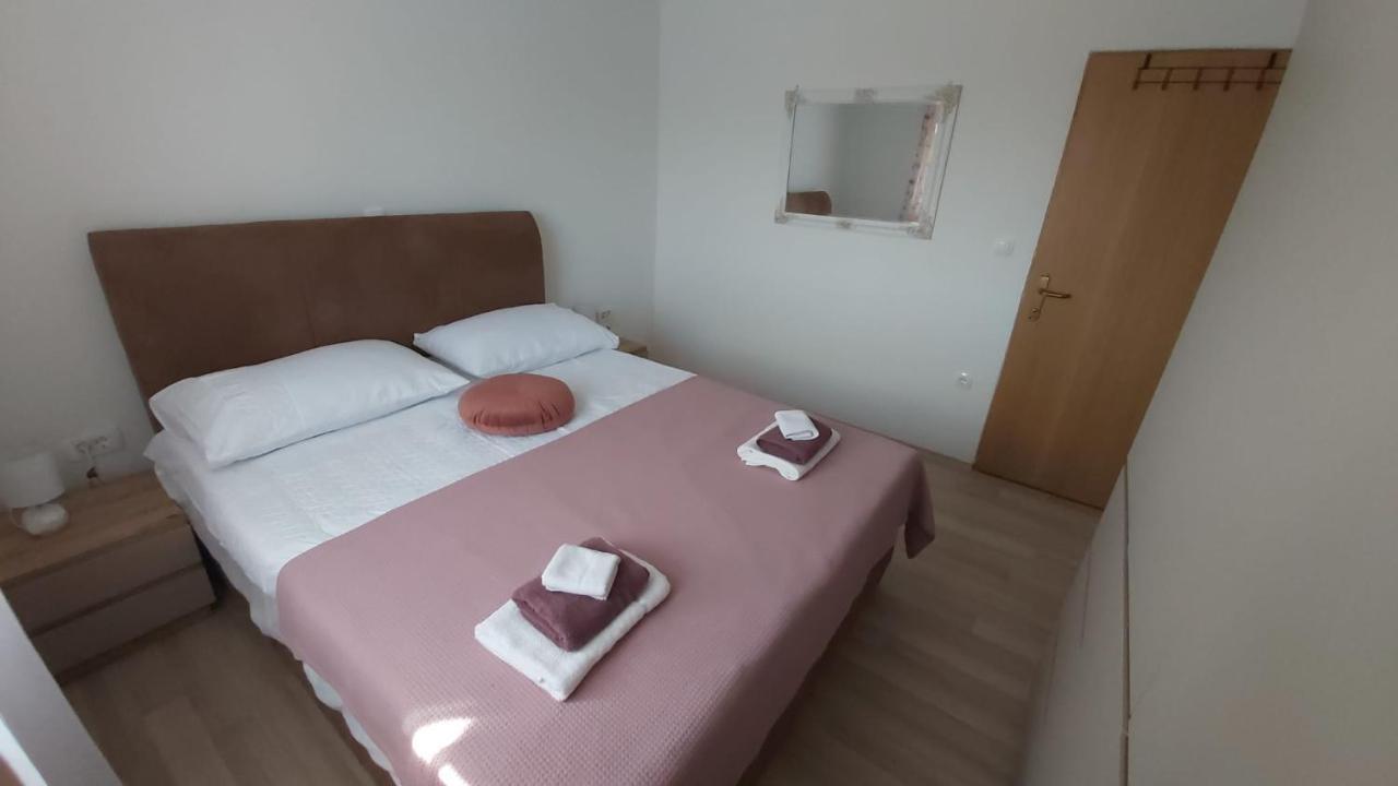 Luka Apartment Galovac  Ngoại thất bức ảnh