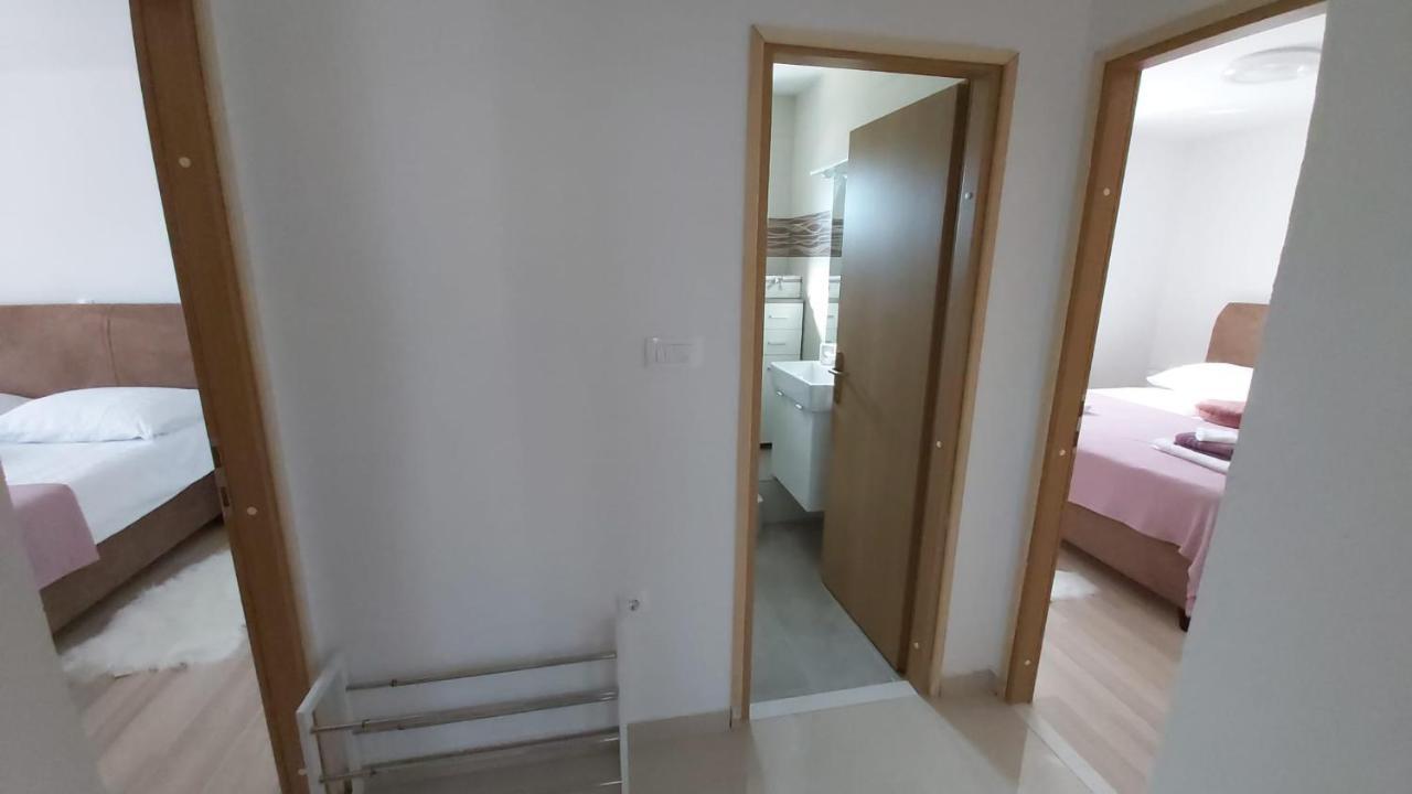 Luka Apartment Galovac  Ngoại thất bức ảnh
