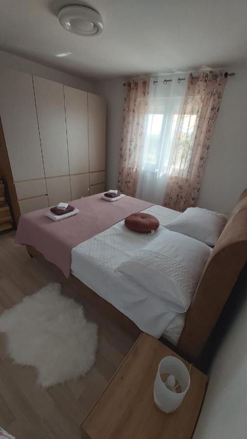 Luka Apartment Galovac  Ngoại thất bức ảnh