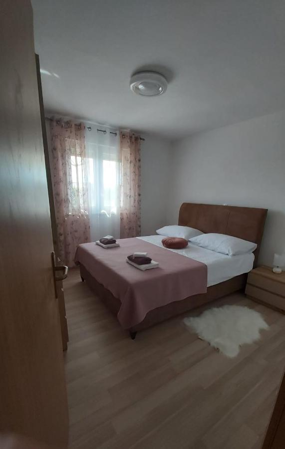 Luka Apartment Galovac  Ngoại thất bức ảnh