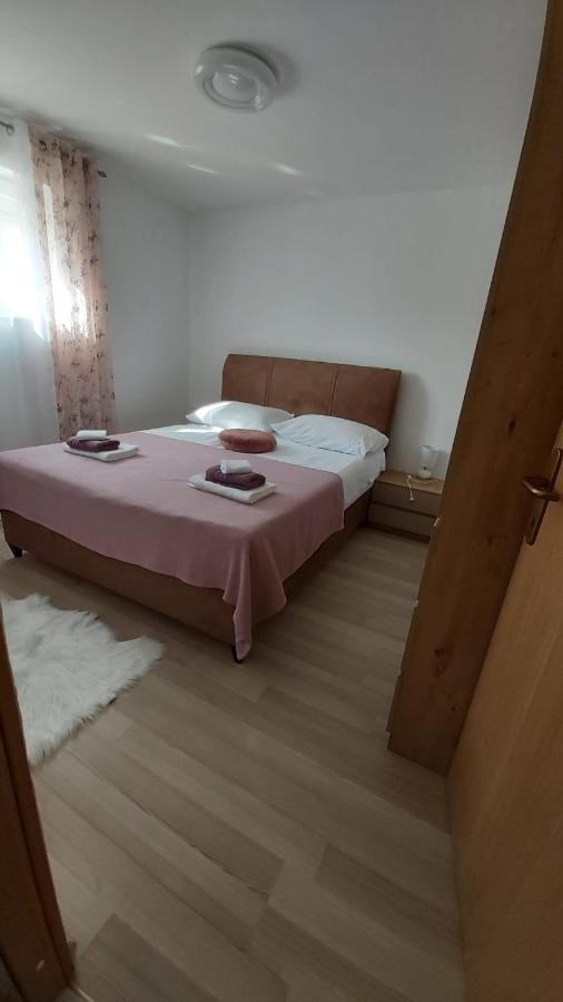 Luka Apartment Galovac  Ngoại thất bức ảnh